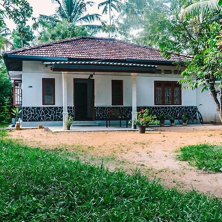 New Sam Tourist Inn Weligama Exterior photo