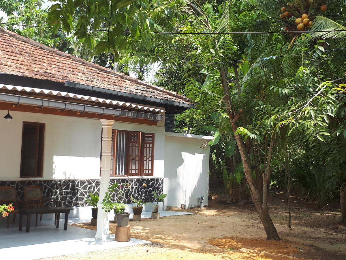 New Sam Tourist Inn Weligama Exterior photo